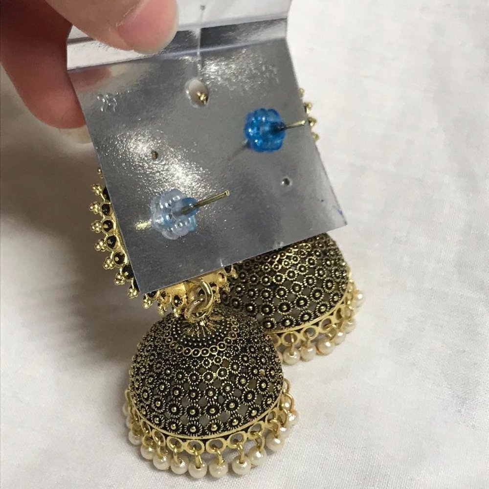 earrings - Picture 2 of 4